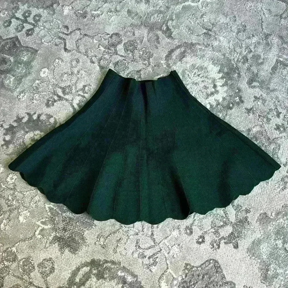 SOLD Women's Green Scalloped Mini Skirt - Picture 1 of 7